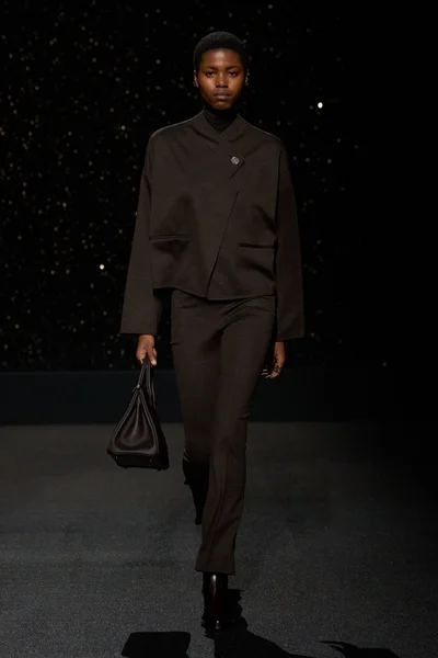 Look 33